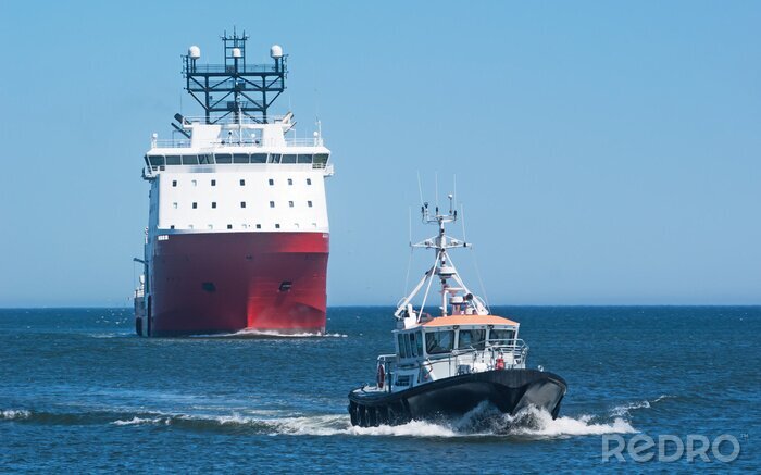 Fotobehang Bevoorradingsschip met Pilot Boat