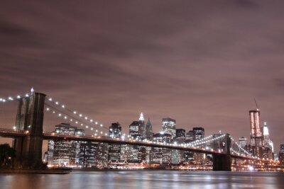 Fotobehang Bewolkte avond in New York