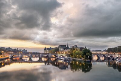 Bewolkte dag in Parijs