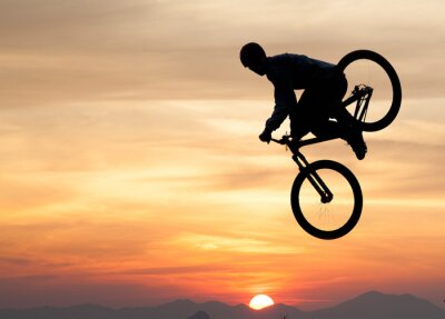 Fotobehang BMX-fietser en sprong