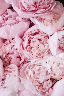 Fotobehang Boeket van roze pioenen