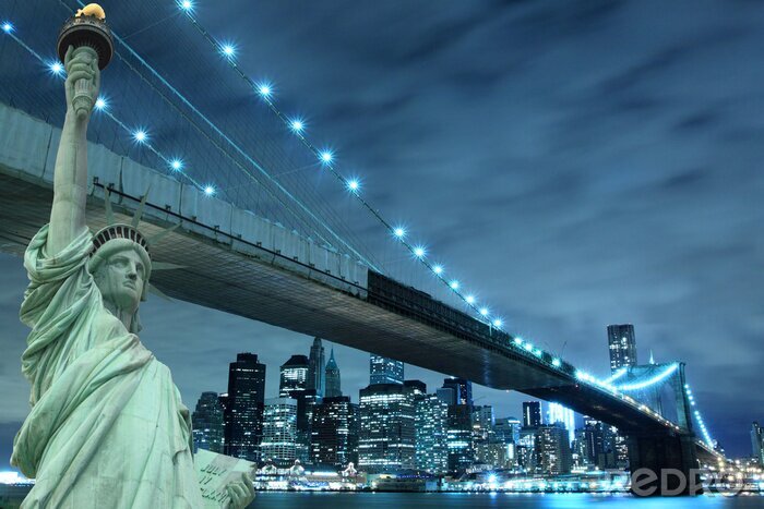 Fotobehang Brooklyn Bridge en Vrijheidsbeeld kunstwerk