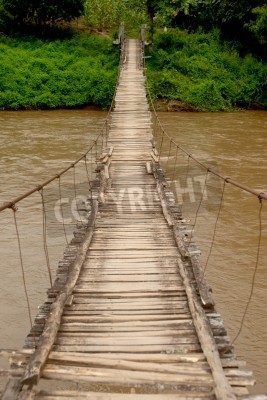Fotobehang Brug over de rivier in Noord-Thailand