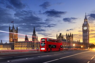 Fotobehang Bus in Londen met skyline achtergrond
