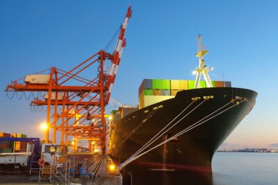 Fotobehang Container Cargo vrachtschip met werkende kraan brug