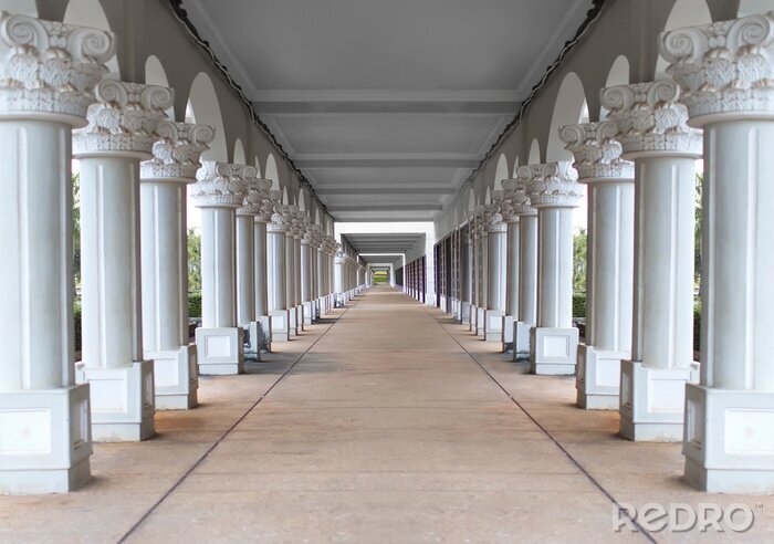 Fotobehang corridor met kolommen