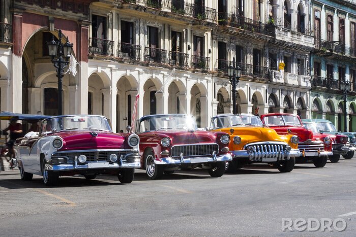 Fotobehang Cubaanse taxi's in retrostijl