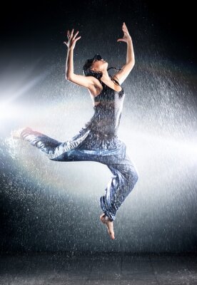 Fotobehang Danser in de regen