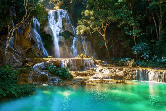 Fotobehang De prachtige Kuang Si-waterval in Laos