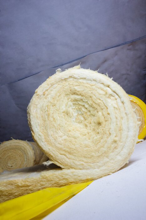 Fotobehang Donkerblauwe bloemen van een bosje vetplanten