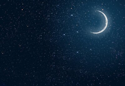 Donkere lucht met sterren en maan