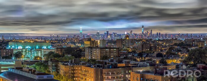Fotobehang Donkere wolken boven New York City