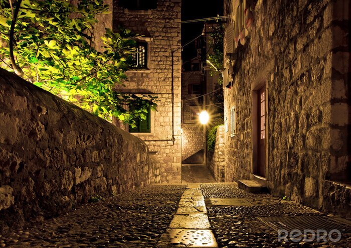 Fotobehang Dubrovnik straat 's nachts