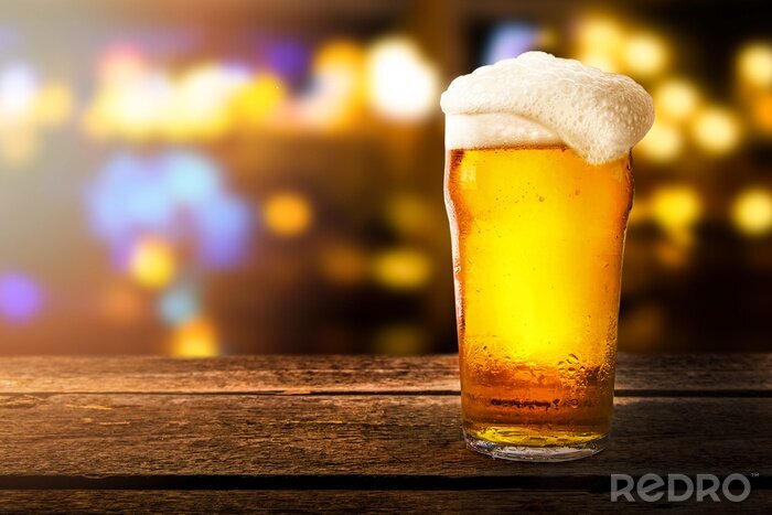 Fotobehang Een glas bier op de bar