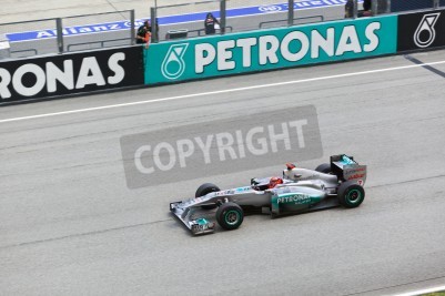 Fotobehang Eerste praktijk op Formule 1 GP, 8 april 2011 in Sepang, Maleisië. Michael Schumacher, team Mercedes Petronas
