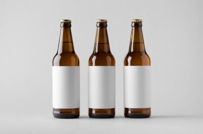 Fotobehang Flesjes bier met lege etiketten