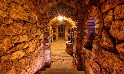 Fotobehang Flessen wijn in een kleine wijngaard