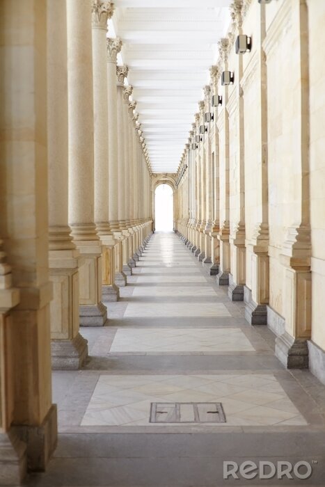 Fotobehang Gang met kolommen