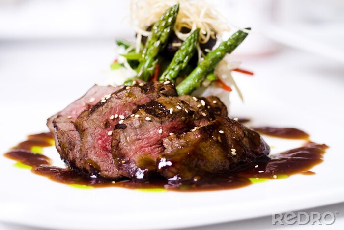 Fotobehang gastronomische filet mignon steak op vijf sterren restaurant.