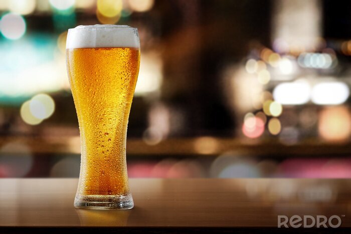 Fotobehang Glas met gekoeld bier