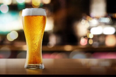 Fotobehang Glas met gekoeld bier