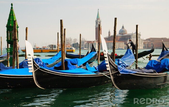 Fotobehang Gondels in de Venetiaanse haven