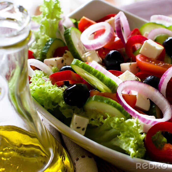Fotobehang Griekse salade met olijfolie