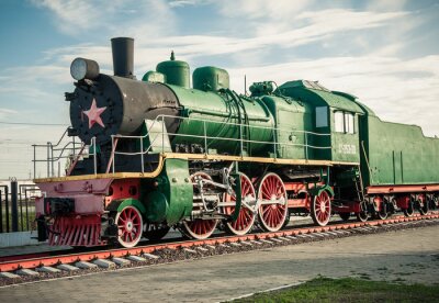 Fotobehang Groene historische locomotief