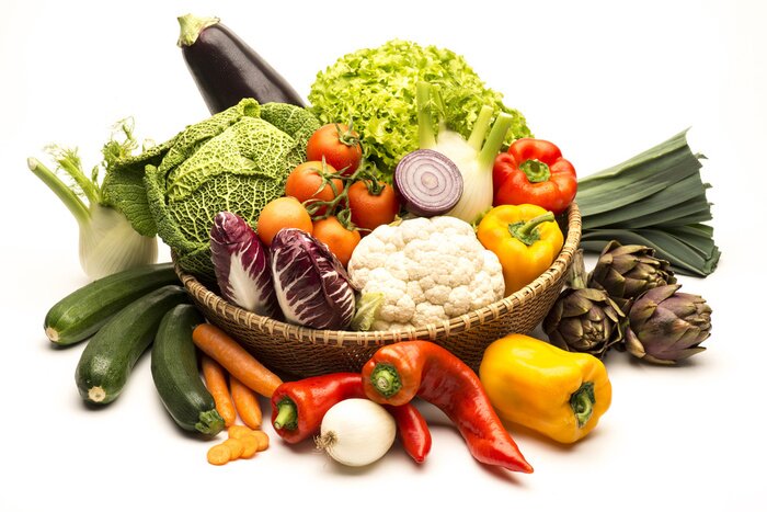 Fotobehang Groentecompositie in een mand