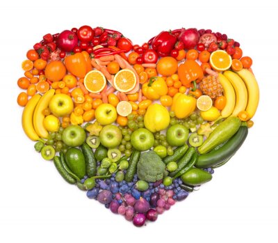 Groenten en fruit die een hart vormen