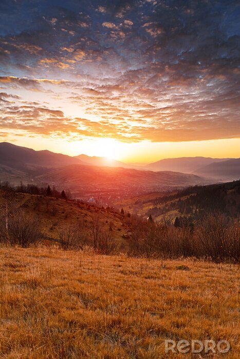 Fotobehang Herfst ochtend in de bergen