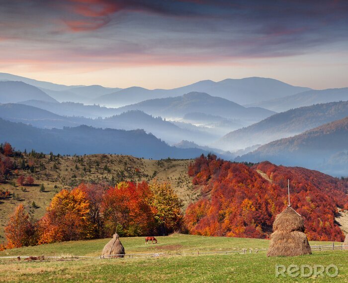 Fotobehang Herfst uitzicht op de bergen