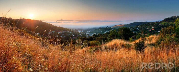 Fotobehang Herfstpanorama van bergen en heuvels
