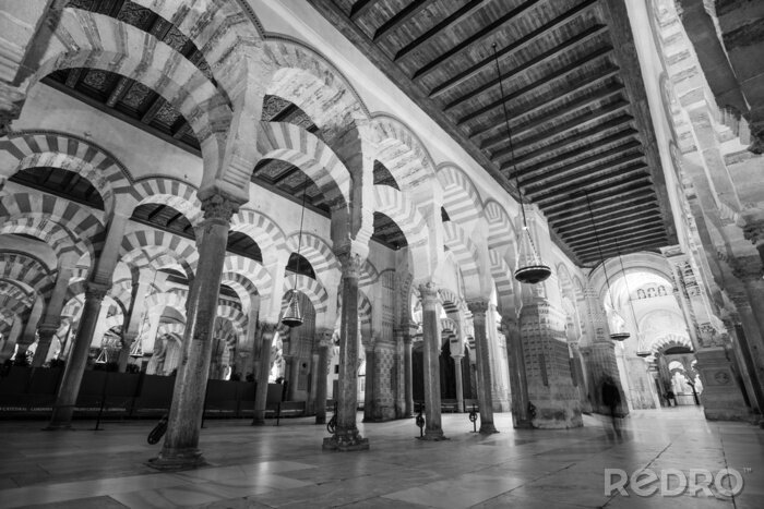 Fotobehang Het interieur van de Mezquita in Cordoba, Spanje