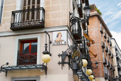 Fotobehang Historische gebouwen met kant fronten van Madrid