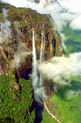 Fotobehang Hoge watervallen in Venezuela
