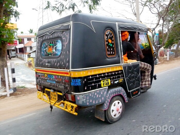 Fotobehang Indiase gekleurde taxi
