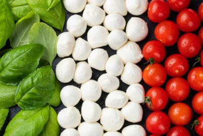 Fotobehang Italiaanse vlag gemaakt van basilicum, mozzarella en tomaten