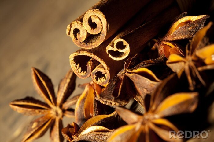 Fotobehang Kaneelstokjes en anijs