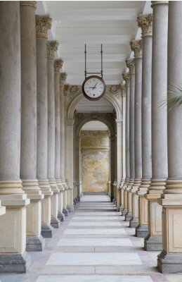 Fotobehang Klassieke ruimtelijke colonnade