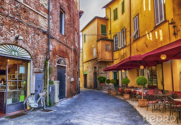 Fotobehang Kleurrijke straten van Toscane