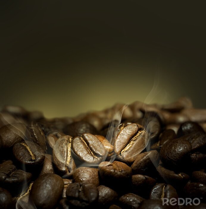 Fotobehang Koffiebonen op een donkere achtergrond