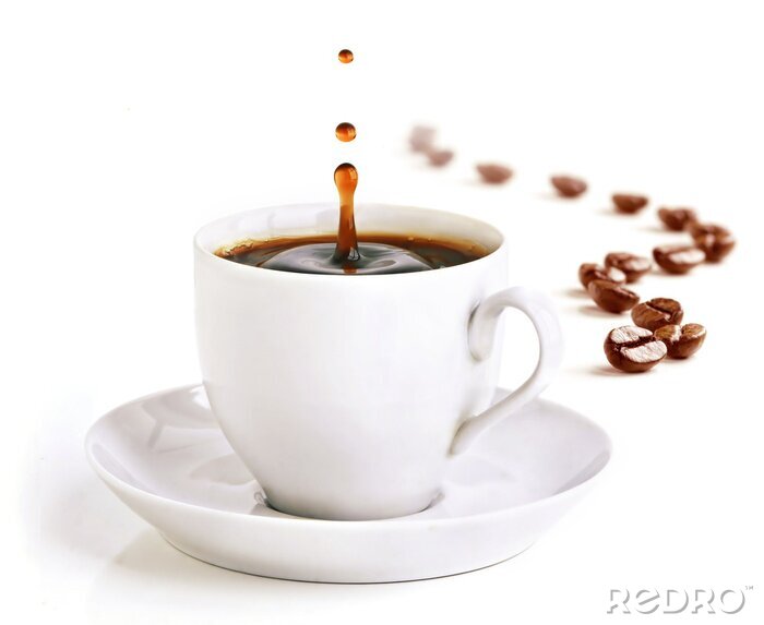 Fotobehang Kopje koffie op een witte achtergrond