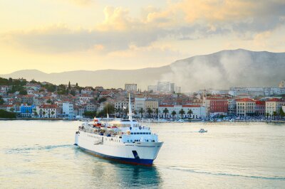 Fotobehang Kroatië cruiseschip