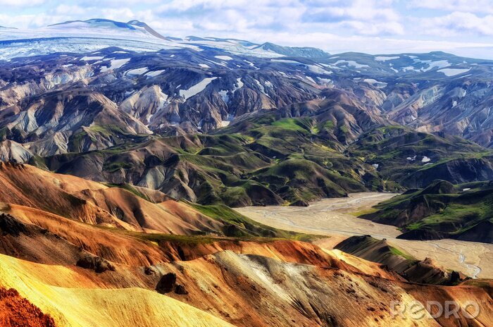 Fotobehang Landmannalaugar kleurrijke bergen landschap uitzicht, IJsland