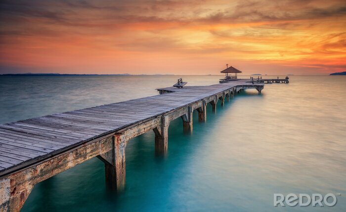 Fotobehang Lange houten steiger