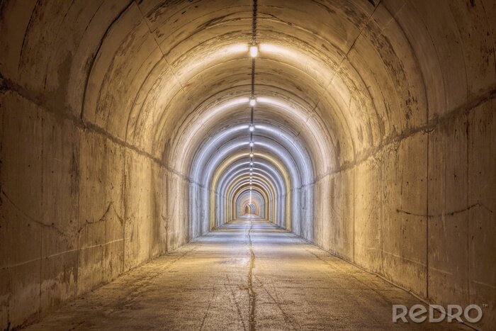 Fotobehang Lange tunnel in beton