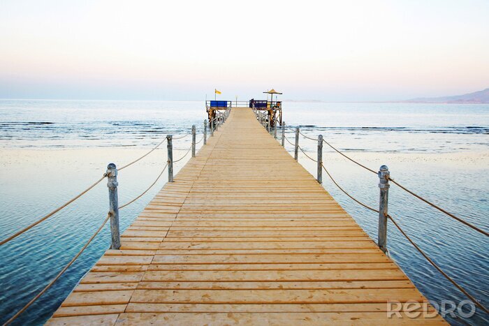 Fotobehang Lege pier met touwen