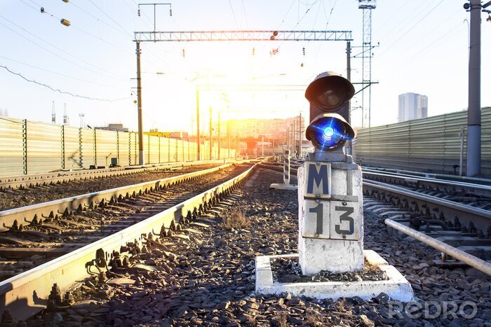 Fotobehang Lichten bij de sporen zonder treinen