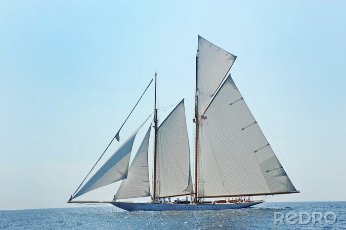 Fotobehang Luxe zeilboot op de oceaan